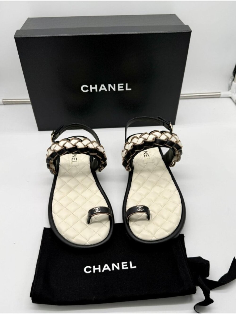 CHANEL Ivory/Black Lambskin & Metal G39774 K4451 NWB– Size 38